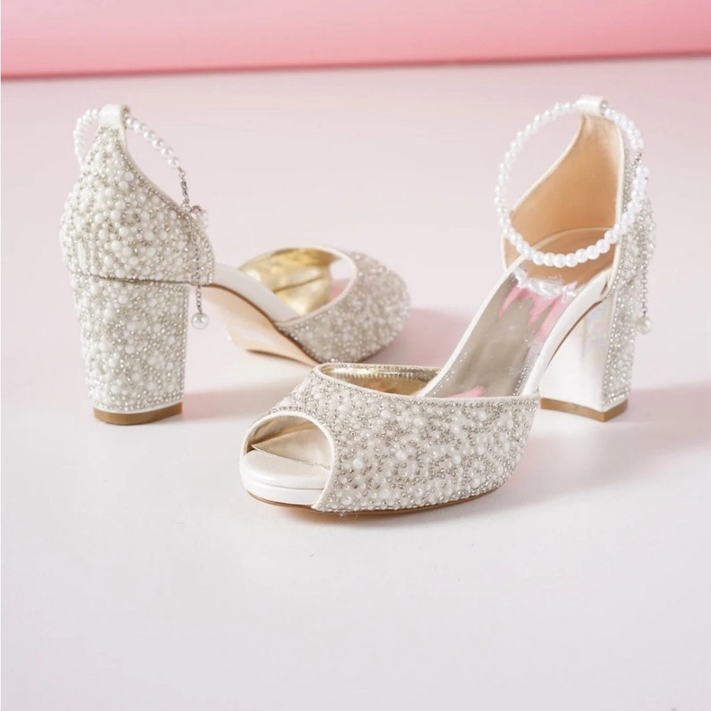 🤍 Pearl Wedding Heels
